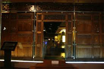 Dinding Pintu Istana Setul