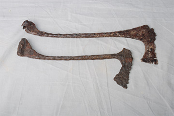 Alat Besi (Tulang Mawas)