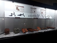 Bahan Binaan Bangunan dan Kepelbagaian Engsel Kunci Tradisional