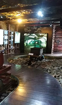 Diaroma Perlombongan Bijih Timah