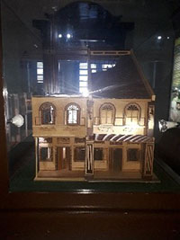 Model Rumah Kedai Jonker Street