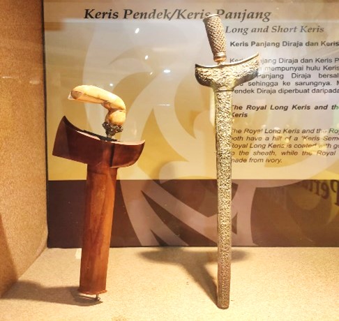Keris Pendek / Keris Panjang