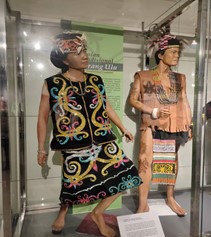 Pakaian Etnik Sarawak Dan Sabah